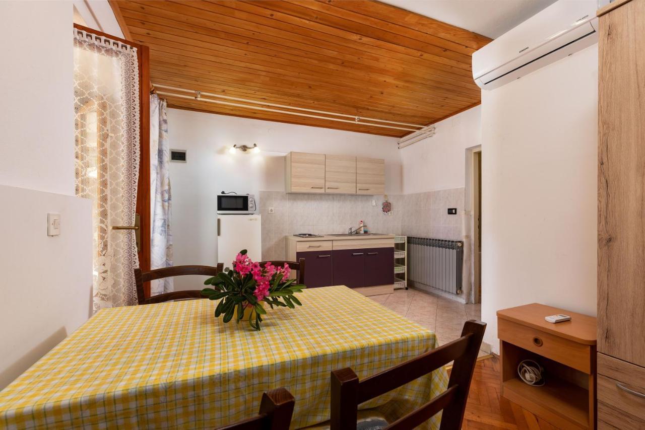 Apartments And Room Pergola Rovinj Exteriér fotografie