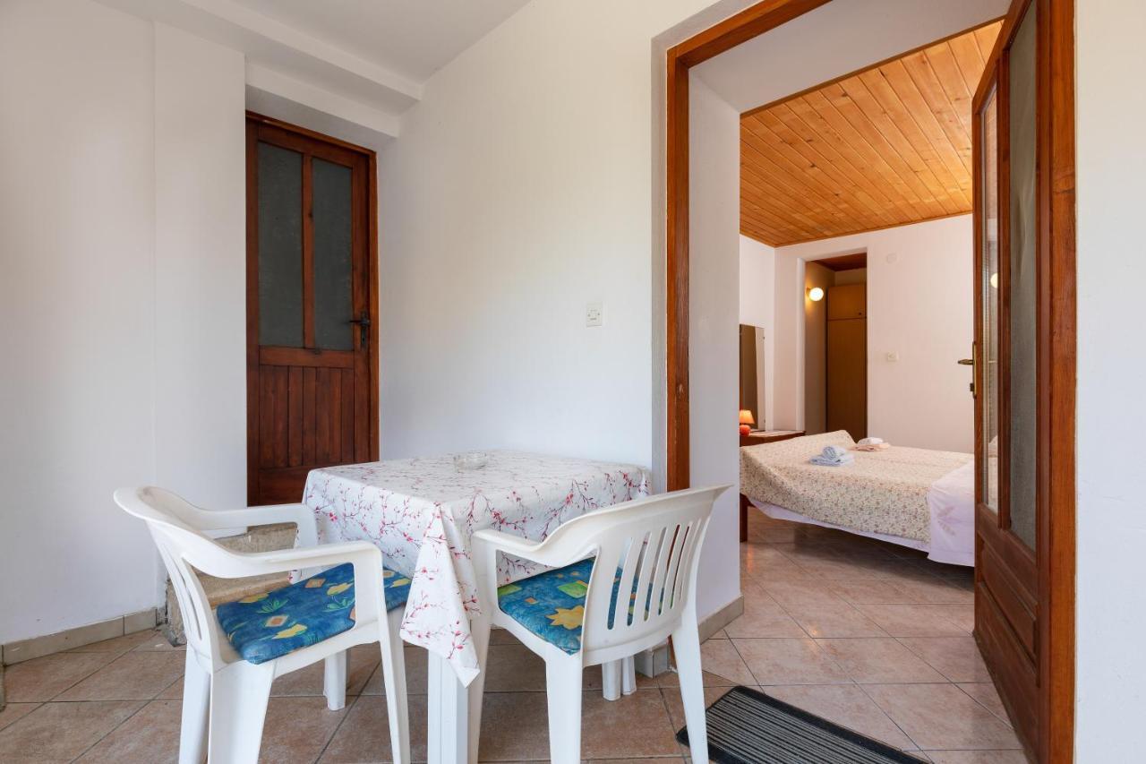 Apartments And Room Pergola Rovinj Exteriér fotografie
